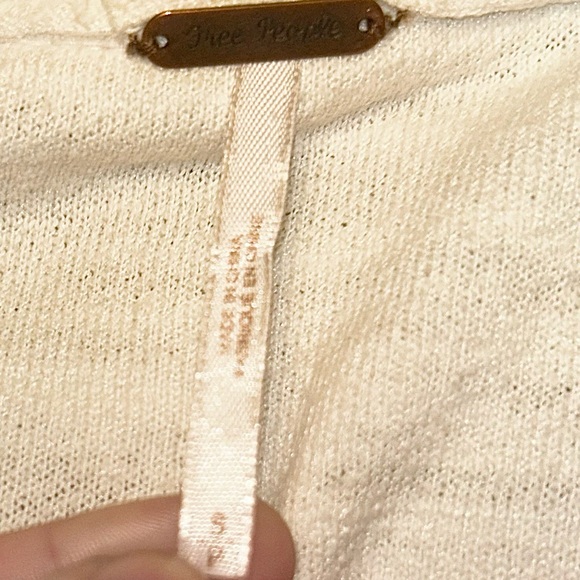 Free People Women’s S Overeized Ivory & Silver Leopard Sequin V-Neck Knit Tunic - Picture 7 of 9